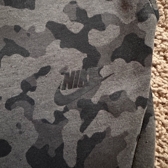 Nike Men's Black Camouflage Joggers M - Picture 2 of 7